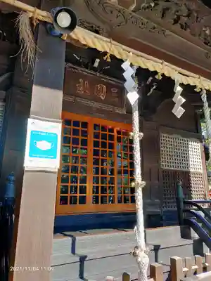 三囲神社の本殿・本堂