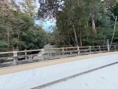 伊勢神宮内宮（皇大神宮）の{uncategorized: "未分類", other: "その他", undefined: "問題あり", building: "その他建物", grave: "お墓", sacred_gate: "鳥居", guardian: "狛犬", statue: "像", buddha: "仏像", history: "歴史", nature: "自然", garden: "庭園", animal: "動物", pagoda: "塔", temizu: "手水舎", mountain_gate: "山門・神門", sanctuary: "本殿・本堂", subordinate: "末社・摂社", art: "芸術", scenery: "景色", jizo: "地蔵", ema: "絵馬", goshuin: "御朱印", omikuji: "おみくじ", items: "授与品その他", amulet: "お守り", goshuincho: "御朱印帳", eats: "食事", festival: "お祭り", votive_dance: "神楽", shichigosan: "七五三参", wedding: "結婚式", experience: "体験その他", initially: "初詣", around: "周辺", anti_infection: "感染症対策"}