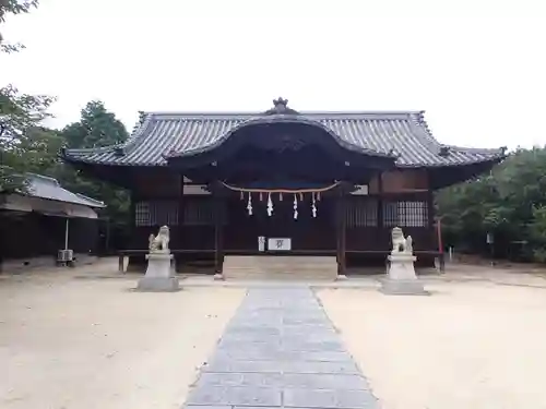 八幡神社の本殿