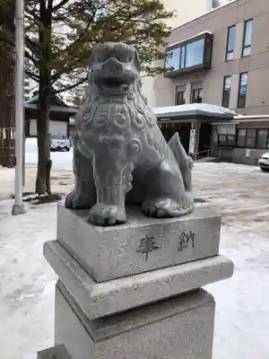 北海道神宮頓宮の狛犬