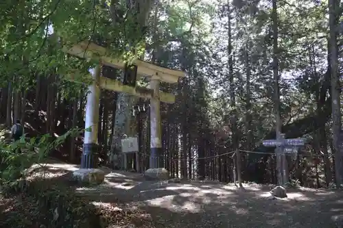 三峯神社奥宮(埼玉県)