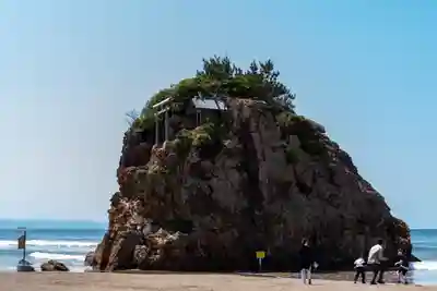 稲佐の浜 弁天島(島根県)