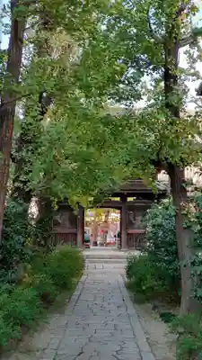 檀王法林寺（栴檀王院無上法林寺）の山門・神門