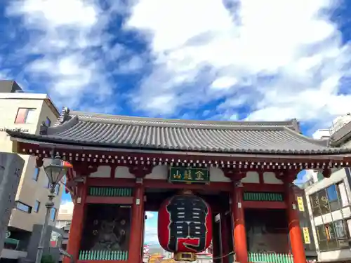 浅草寺の山門