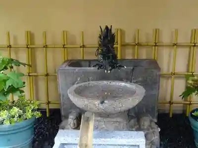 菊名神社の手水舎