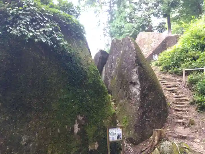 岩屋神社(妙見神社 祖師野八幡宮摂社)(岐阜県)