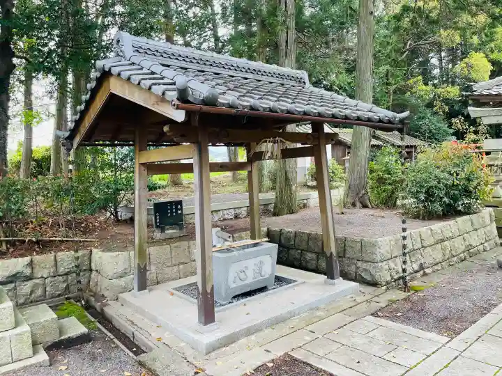 大澤八幡社の{uncategorized: "未分類", other: "その他", undefined: "問題あり", building: "その他建物", grave: "お墓", sacred_gate: "鳥居", guardian: "狛犬", statue: "像", buddha: "仏像", history: "歴史", nature: "自然", garden: "庭園", animal: "動物", pagoda: "塔", temizu: "手水舎", mountain_gate: "山門・神門", sanctuary: "本殿・本堂", subordinate: "末社・摂社", art: "芸術", scenery: "景色", jizo: "地蔵", ema: "絵馬", goshuin: "御朱印", omikuji: "おみくじ", items: "授与品その他", amulet: "お守り", goshuincho: "御朱印帳", eats: "食事", festival: "お祭り", votive_dance: "神楽", shichigosan: "七五三参", wedding: "結婚式", experience: "体験その他", initially: "初詣", around: "周辺", anti_infection: "感染症対策"}
