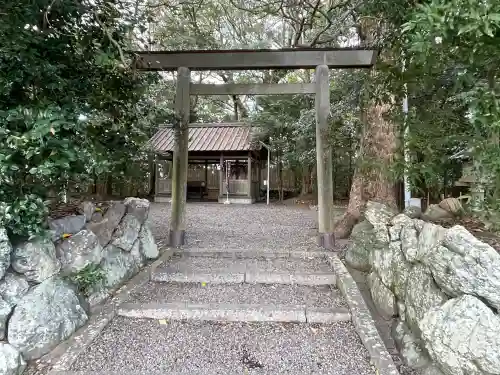 御薗神社の{uncategorized: "未分類", other: "その他", undefined: "問題あり", building: "その他建物", grave: "お墓", sacred_gate: "鳥居", guardian: "狛犬", statue: "像", buddha: "仏像", history: "歴史", nature: "自然", garden: "庭園", animal: "動物", pagoda: "塔", temizu: "手水舎", mountain_gate: "山門・神門", sanctuary: "本殿・本堂", subordinate: "末社・摂社", art: "芸術", scenery: "景色", jizo: "地蔵", ema: "絵馬", goshuin: "御朱印", omikuji: "おみくじ", items: "授与品その他", amulet: "お守り", goshuincho: "御朱印帳", eats: "食事", festival: "お祭り", votive_dance: "神楽", shichigosan: "七五三参", wedding: "結婚式", experience: "体験その他", initially: "初詣", around: "周辺", anti_infection: "感染症対策"}