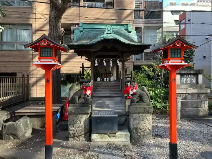 銀杏八幡宮の{uncategorized: "未分類", other: "その他", undefined: "問題あり", building: "その他建物", grave: "お墓", sacred_gate: "鳥居", guardian: "狛犬", statue: "像", buddha: "仏像", history: "歴史", nature: "自然", garden: "庭園", animal: "動物", pagoda: "塔", temizu: "手水舎", mountain_gate: "山門・神門", sanctuary: "本殿・本堂", subordinate: "末社・摂社", art: "芸術", scenery: "景色", jizo: "地蔵", ema: "絵馬", goshuin: "御朱印", omikuji: "おみくじ", items: "授与品その他", amulet: "お守り", goshuincho: "御朱印帳", eats: "食事", festival: "お祭り", votive_dance: "神楽", shichigosan: "七五三参", wedding: "結婚式", experience: "体験その他", initially: "初詣", around: "周辺", anti_infection: "感染症対策"}