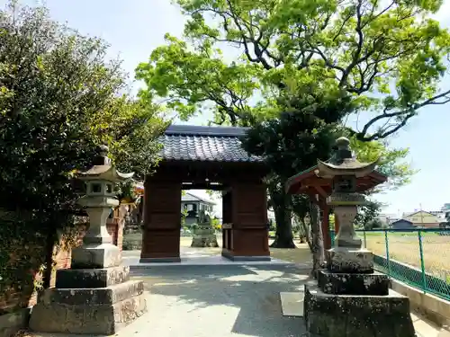 田脇日吉神社の山門・神門