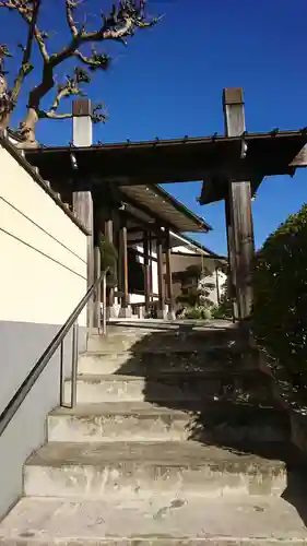 常真寺の山門