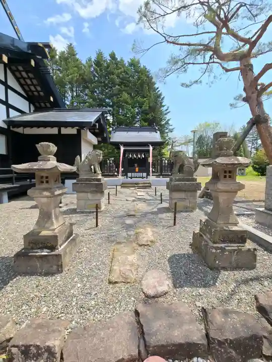 厚真神社の{uncategorized: "未分類", other: "その他", undefined: "問題あり", building: "その他建物", grave: "お墓", sacred_gate: "鳥居", guardian: "狛犬", statue: "像", buddha: "仏像", history: "歴史", nature: "自然", garden: "庭園", animal: "動物", pagoda: "塔", temizu: "手水舎", mountain_gate: "山門・神門", sanctuary: "本殿・本堂", subordinate: "末社・摂社", art: "芸術", scenery: "景色", jizo: "地蔵", ema: "絵馬", goshuin: "御朱印", omikuji: "おみくじ", items: "授与品その他", amulet: "お守り", goshuincho: "御朱印帳", eats: "食事", festival: "お祭り", votive_dance: "神楽", shichigosan: "七五三参", wedding: "結婚式", experience: "体験その他", initially: "初詣", around: "周辺", anti_infection: "感染症対策"}
