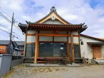 泉秋寺の本殿