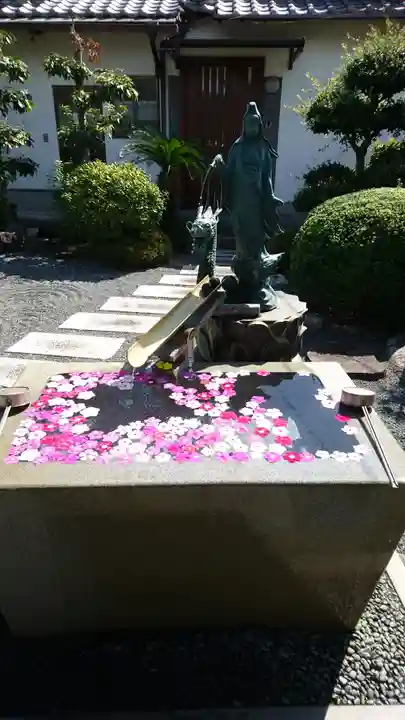 多聞寺の手水舎