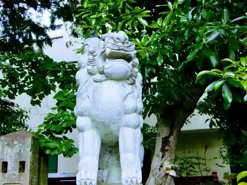 鎮守氷川神社の狛犬