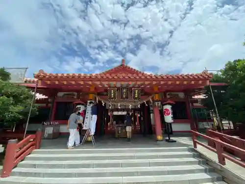 波上宮の本殿・本堂