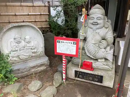 平塚三嶋神社の像