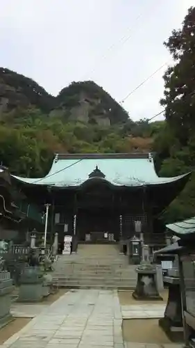 八栗寺の本殿・本堂