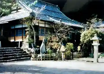 養老寺の本殿・本堂