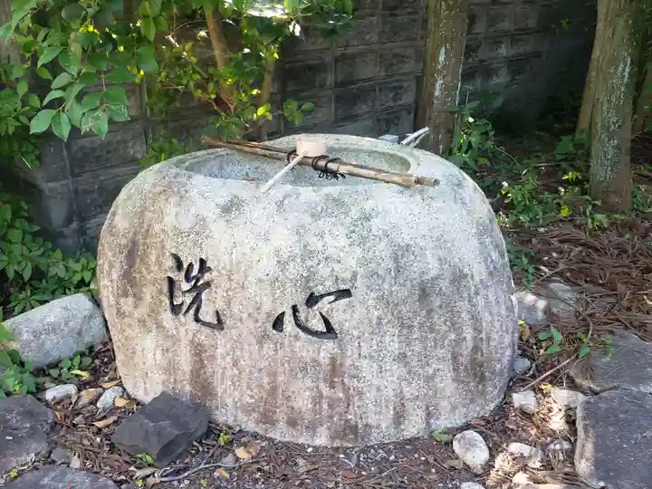 田代神社の手水舎