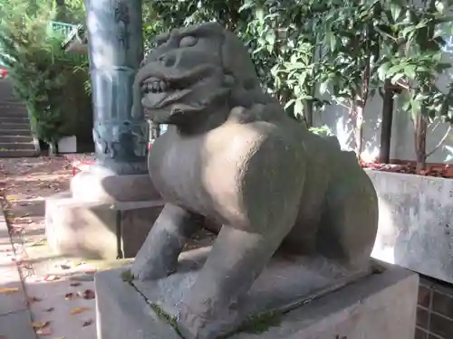 市谷亀岡八幡宮の狛犬