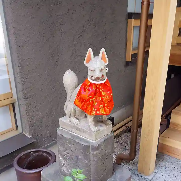 五十稲荷神社(栄寿稲荷神社)の狛犬