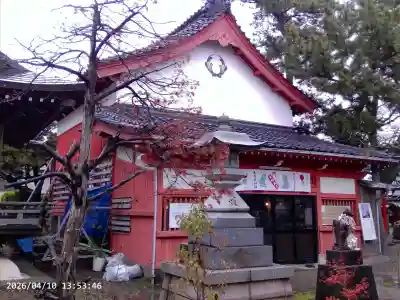 湊稲荷神社の{uncategorized: "未分類", other: "その他", undefined: "問題あり", building: "その他建物", grave: "お墓", sacred_gate: "鳥居", guardian: "狛犬", statue: "像", buddha: "仏像", history: "歴史", nature: "自然", garden: "庭園", animal: "動物", pagoda: "塔", temizu: "手水舎", mountain_gate: "山門・神門", sanctuary: "本殿・本堂", subordinate: "末社・摂社", art: "芸術", scenery: "景色", jizo: "地蔵", ema: "絵馬", goshuin: "御朱印", omikuji: "おみくじ", items: "授与品その他", amulet: "お守り", goshuincho: "御朱印帳", eats: "食事", festival: "お祭り", votive_dance: "神楽", shichigosan: "七五三参", wedding: "結婚式", experience: "体験その他", initially: "初詣", around: "周辺", anti_infection: "感染症対策"}