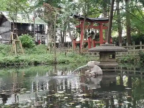 調神社の庭園