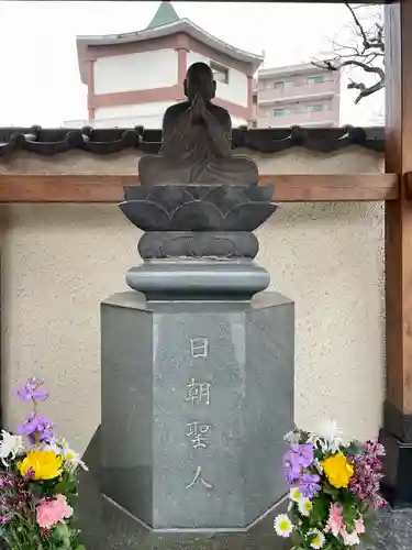 真源寺（入谷鬼子母神）の像