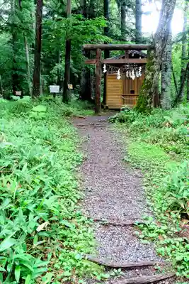 阿寒岳神社奥之院(北海道)