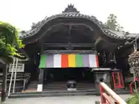岩水寺の本殿・本堂
