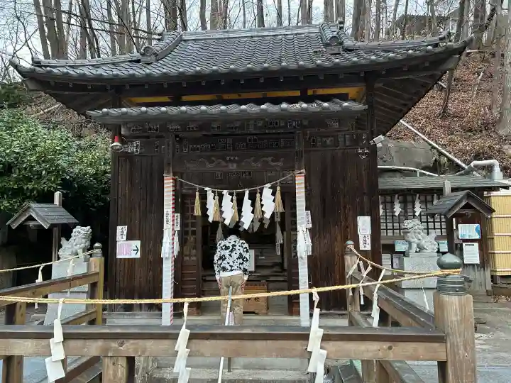 赤城神社の{uncategorized: "未分類", other: "その他", undefined: "問題あり", building: "その他建物", grave: "お墓", sacred_gate: "鳥居", guardian: "狛犬", statue: "像", buddha: "仏像", history: "歴史", nature: "自然", garden: "庭園", animal: "動物", pagoda: "塔", temizu: "手水舎", mountain_gate: "山門・神門", sanctuary: "本殿・本堂", subordinate: "末社・摂社", art: "芸術", scenery: "景色", jizo: "地蔵", ema: "絵馬", goshuin: "御朱印", omikuji: "おみくじ", items: "授与品その他", amulet: "お守り", goshuincho: "御朱印帳", eats: "食事", festival: "お祭り", votive_dance: "神楽", shichigosan: "七五三参", wedding: "結婚式", experience: "体験その他", initially: "初詣", around: "周辺", anti_infection: "感染症対策"}