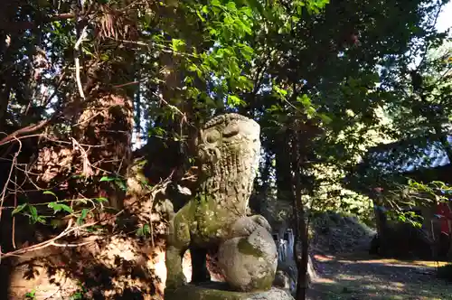 三瀧神社の狛犬