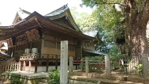 神崎神社の本殿・本堂