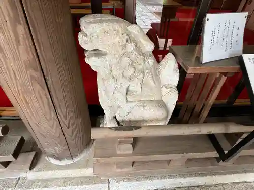 雄山神社前立社壇の狛犬