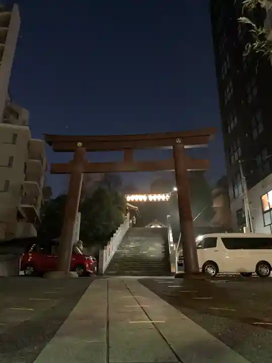 白金氷川神社の鳥居