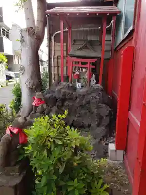 初台出世稲荷大明神の本殿・本堂