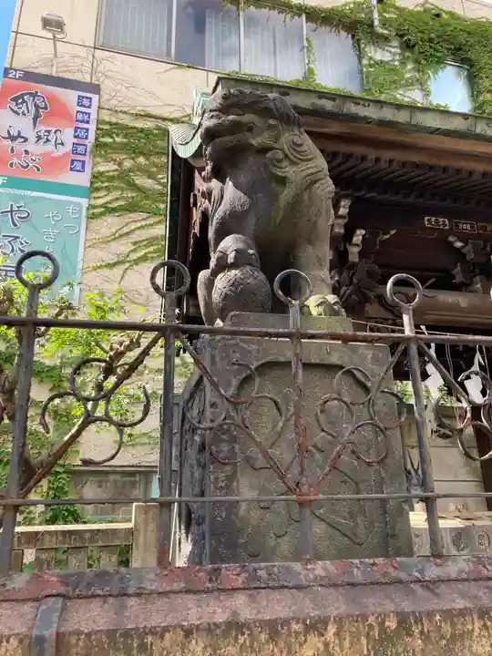 高山稲荷神社(旧鎮座地)の狛犬