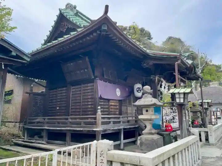 鹿島神社の{uncategorized: "未分類", other: "その他", undefined: "問題あり", building: "その他建物", grave: "お墓", sacred_gate: "鳥居", guardian: "狛犬", statue: "像", buddha: "仏像", history: "歴史", nature: "自然", garden: "庭園", animal: "動物", pagoda: "塔", temizu: "手水舎", mountain_gate: "山門・神門", sanctuary: "本殿・本堂", subordinate: "末社・摂社", art: "芸術", scenery: "景色", jizo: "地蔵", ema: "絵馬", goshuin: "御朱印", omikuji: "おみくじ", items: "授与品その他", amulet: "お守り", goshuincho: "御朱印帳", eats: "食事", festival: "お祭り", votive_dance: "神楽", shichigosan: "七五三参", wedding: "結婚式", experience: "体験その他", initially: "初詣", around: "周辺", anti_infection: "感染症対策"}