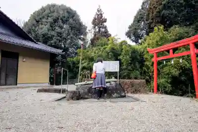 曽野稲荷神社の手水舎