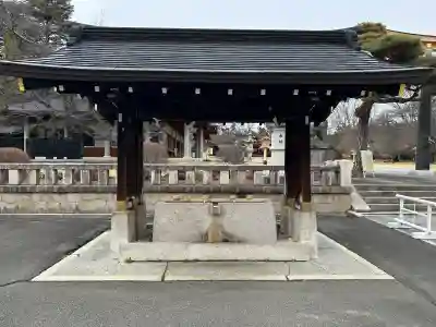 長野縣護國神社の{uncategorized: "未分類", other: "その他", undefined: "問題あり", building: "その他建物", grave: "お墓", sacred_gate: "鳥居", guardian: "狛犬", statue: "像", buddha: "仏像", history: "歴史", nature: "自然", garden: "庭園", animal: "動物", pagoda: "塔", temizu: "手水舎", mountain_gate: "山門・神門", sanctuary: "本殿・本堂", subordinate: "末社・摂社", art: "芸術", scenery: "景色", jizo: "地蔵", ema: "絵馬", goshuin: "御朱印", omikuji: "おみくじ", items: "授与品その他", amulet: "お守り", goshuincho: "御朱印帳", eats: "食事", festival: "お祭り", votive_dance: "神楽", shichigosan: "七五三参", wedding: "結婚式", experience: "体験その他", initially: "初詣", around: "周辺", anti_infection: "感染症対策"}