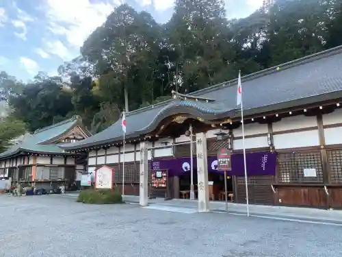 意賀美神社の{uncategorized: "未分類", other: "その他", undefined: "問題あり", building: "その他建物", grave: "お墓", sacred_gate: "鳥居", guardian: "狛犬", statue: "像", buddha: "仏像", history: "歴史", nature: "自然", garden: "庭園", animal: "動物", pagoda: "塔", temizu: "手水舎", mountain_gate: "山門・神門", sanctuary: "本殿・本堂", subordinate: "末社・摂社", art: "芸術", scenery: "景色", jizo: "地蔵", ema: "絵馬", goshuin: "御朱印", omikuji: "おみくじ", items: "授与品その他", amulet: "お守り", goshuincho: "御朱印帳", eats: "食事", festival: "お祭り", votive_dance: "神楽", shichigosan: "七五三参", wedding: "結婚式", experience: "体験その他", initially: "初詣", around: "周辺", anti_infection: "感染症対策"}