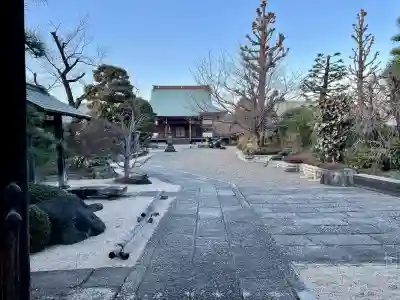 蓮花寺の{uncategorized: "未分類", other: "その他", undefined: "問題あり", building: "その他建物", grave: "お墓", sacred_gate: "鳥居", guardian: "狛犬", statue: "像", buddha: "仏像", history: "歴史", nature: "自然", garden: "庭園", animal: "動物", pagoda: "塔", temizu: "手水舎", mountain_gate: "山門・神門", sanctuary: "本殿・本堂", subordinate: "末社・摂社", art: "芸術", scenery: "景色", jizo: "地蔵", ema: "絵馬", goshuin: "御朱印", omikuji: "おみくじ", items: "授与品その他", amulet: "お守り", goshuincho: "御朱印帳", eats: "食事", festival: "お祭り", votive_dance: "神楽", shichigosan: "七五三参", wedding: "結婚式", experience: "体験その他", initially: "初詣", around: "周辺", anti_infection: "感染症対策"}