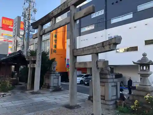 三輪神社の鳥居