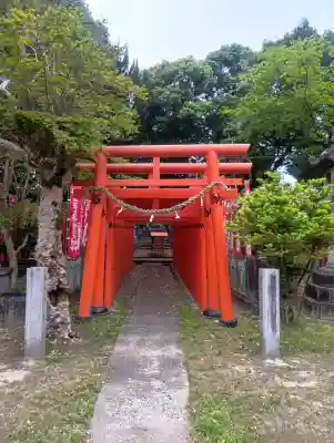 宇夫須奈神社（木曽川町）の{uncategorized: "未分類", other: "その他", undefined: "問題あり", building: "その他建物", grave: "お墓", sacred_gate: "鳥居", guardian: "狛犬", statue: "像", buddha: "仏像", history: "歴史", nature: "自然", garden: "庭園", animal: "動物", pagoda: "塔", temizu: "手水舎", mountain_gate: "山門・神門", sanctuary: "本殿・本堂", subordinate: "末社・摂社", art: "芸術", scenery: "景色", jizo: "地蔵", ema: "絵馬", goshuin: "御朱印", omikuji: "おみくじ", items: "授与品その他", amulet: "お守り", goshuincho: "御朱印帳", eats: "食事", festival: "お祭り", votive_dance: "神楽", shichigosan: "七五三参", wedding: "結婚式", experience: "体験その他", initially: "初詣", around: "周辺", anti_infection: "感染症対策"}