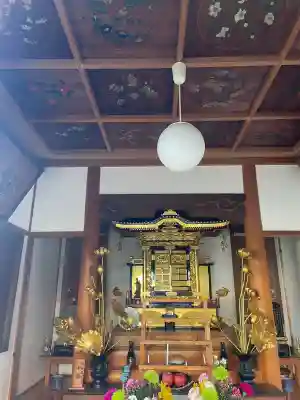 山中千手観音堂の{uncategorized: "未分類", other: "その他", undefined: "問題あり", building: "その他建物", grave: "お墓", sacred_gate: "鳥居", guardian: "狛犬", statue: "像", buddha: "仏像", history: "歴史", nature: "自然", garden: "庭園", animal: "動物", pagoda: "塔", temizu: "手水舎", mountain_gate: "山門・神門", sanctuary: "本殿・本堂", subordinate: "末社・摂社", art: "芸術", scenery: "景色", jizo: "地蔵", ema: "絵馬", goshuin: "御朱印", omikuji: "おみくじ", items: "授与品その他", amulet: "お守り", goshuincho: "御朱印帳", eats: "食事", festival: "お祭り", votive_dance: "神楽", shichigosan: "七五三参", wedding: "結婚式", experience: "体験その他", initially: "初詣", around: "周辺", anti_infection: "感染症対策"}