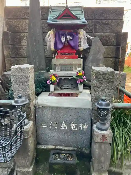三河島竜神の{uncategorized: "未分類", other: "その他", undefined: "問題あり", building: "その他建物", grave: "お墓", sacred_gate: "鳥居", guardian: "狛犬", statue: "像", buddha: "仏像", history: "歴史", nature: "自然", garden: "庭園", animal: "動物", pagoda: "塔", temizu: "手水舎", mountain_gate: "山門・神門", sanctuary: "本殿・本堂", subordinate: "末社・摂社", art: "芸術", scenery: "景色", jizo: "地蔵", ema: "絵馬", goshuin: "御朱印", omikuji: "おみくじ", items: "授与品その他", amulet: "お守り", goshuincho: "御朱印帳", eats: "食事", festival: "お祭り", votive_dance: "神楽", shichigosan: "七五三参", wedding: "結婚式", experience: "体験その他", initially: "初詣", around: "周辺", anti_infection: "感染症対策"}