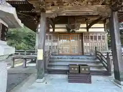 世義寺の本殿