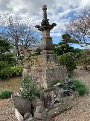 宝蔵寺の塔
