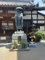 谷中西光寺の像